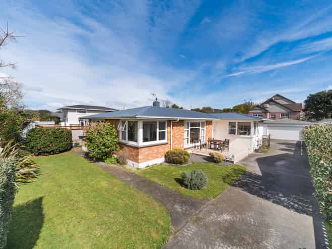 76 Wikiriwhi Crescent, Awapuni