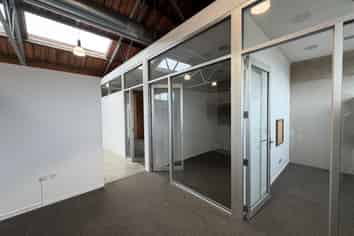 STANDALONE MEDICAL OR OFFICE | 13 PARKS