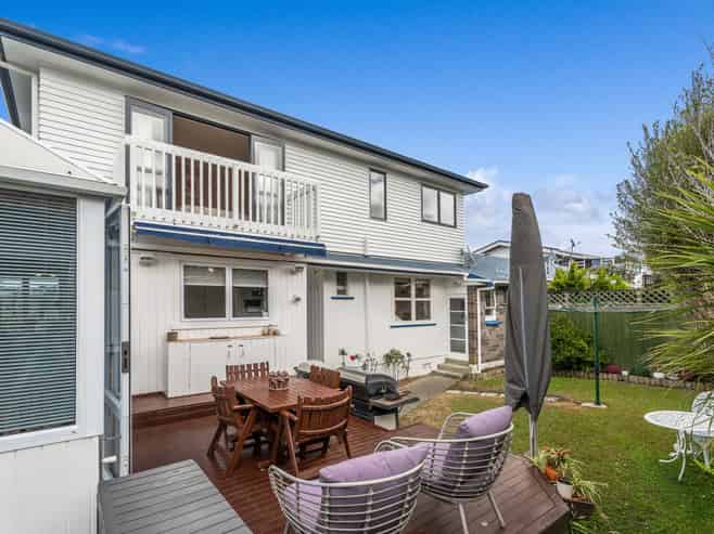 2/12 Piccadilly Place, Kohimarama