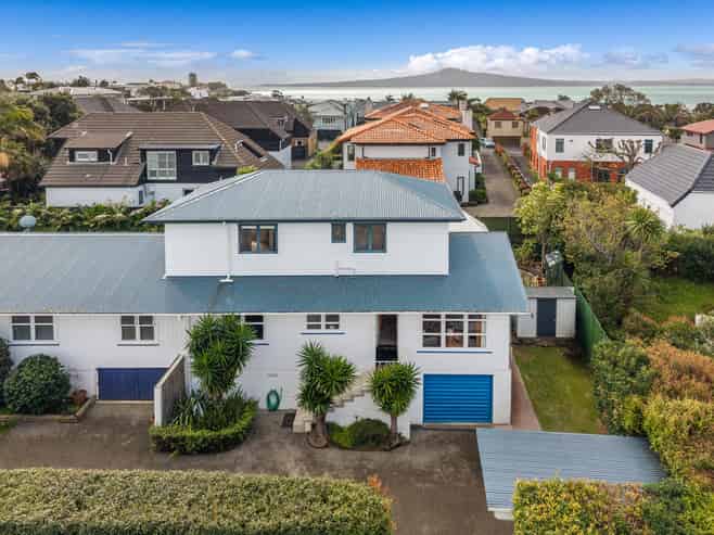 2/12 Piccadilly Place, Kohimarama