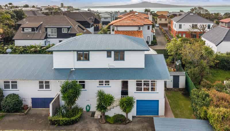 2/12 Piccadilly Place, Kohimarama