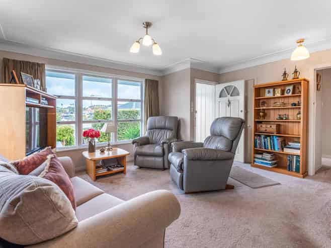 2/12 Piccadilly Place, Kohimarama