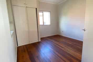 9 Greers Road, Weymouth