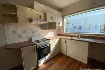 9 Greers Road, Weymouth