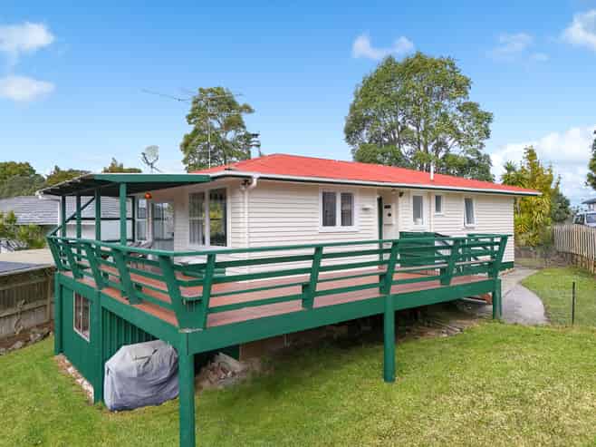 60 Helena Street, Massey