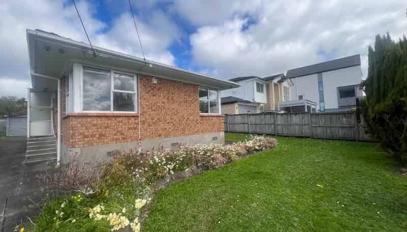 21 Woodford Avenue, Henderson