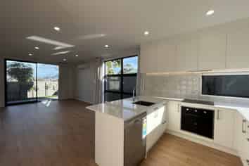 4/131 Richardson Road, Mount Albert