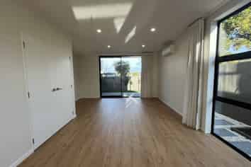 4/131 Richardson Road, Mount Albert