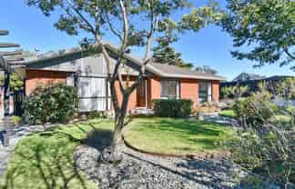 7 Heriott Close, BURWOOD