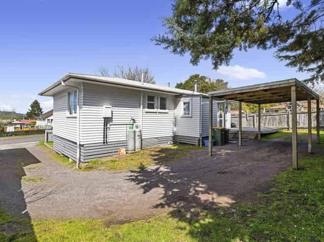 15  Ross Road , Western Heights