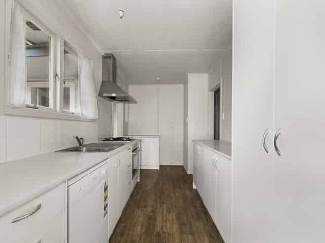 15  Ross Road , Western Heights