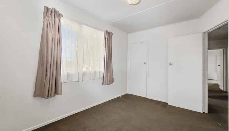 15  Ross Road , Western Heights