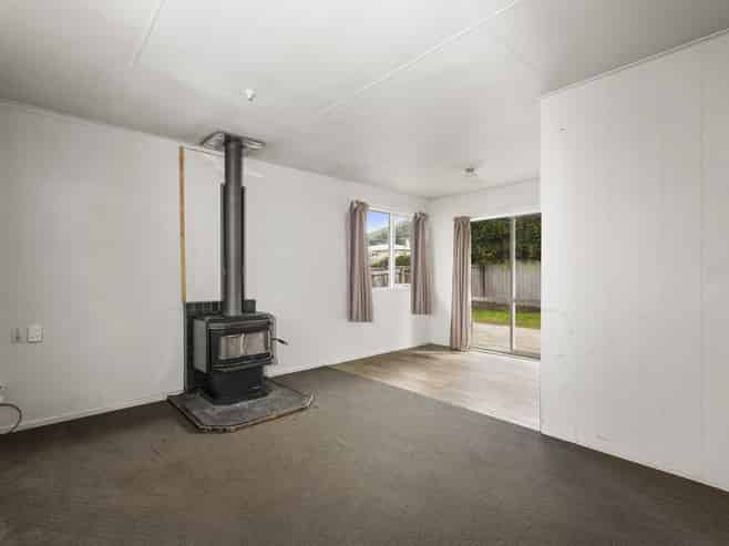15  Ross Road , Western Heights