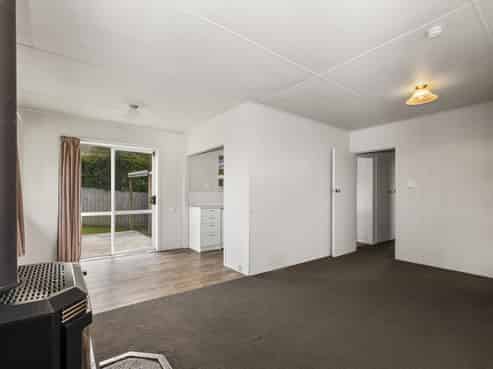 15  Ross Road , Western Heights
