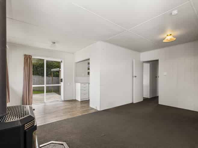 15  Ross Road , Western Heights