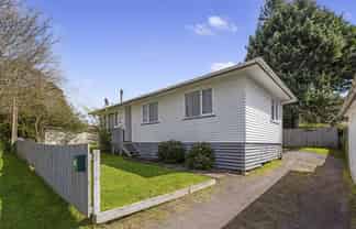 15  Ross Road , Western Heights
