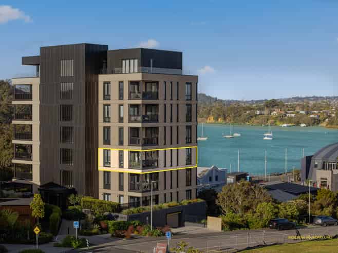 203/45 Hudson Bay Road, Hobsonville