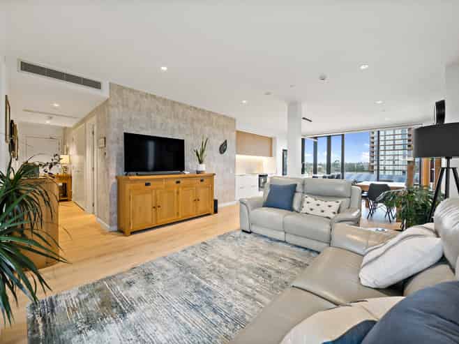 203/45 Hudson Bay Road, Hobsonville