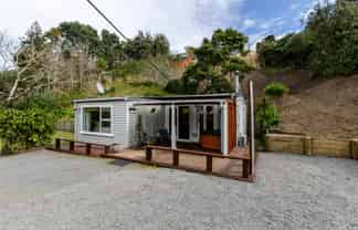 97 Renown Road, Raumati South