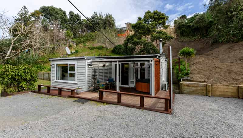 97 Renown Road, Raumati South