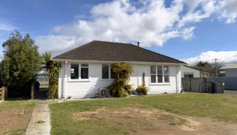 16 Robertshawe Crescent, Dannevirke