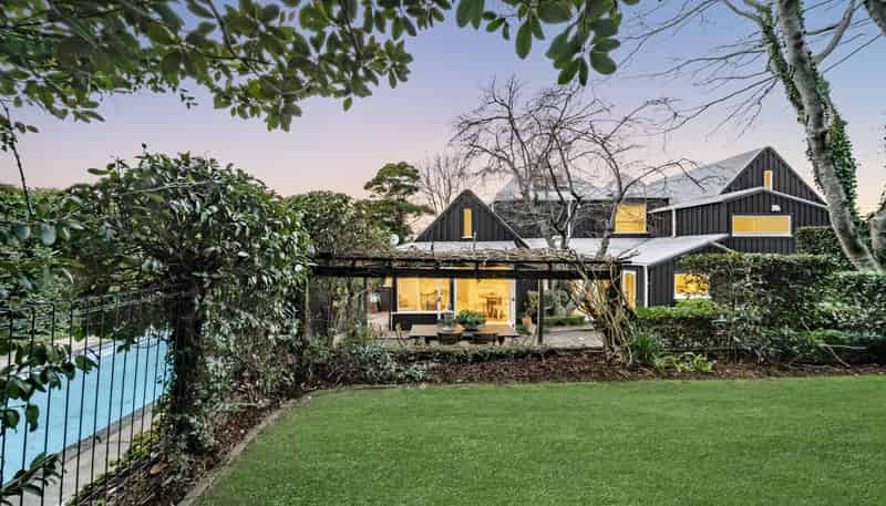 8 Loch Street, Remuera