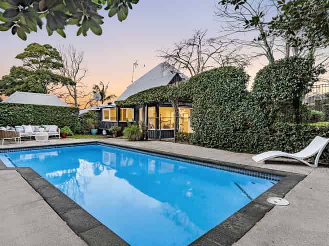 8 Loch Street, Remuera