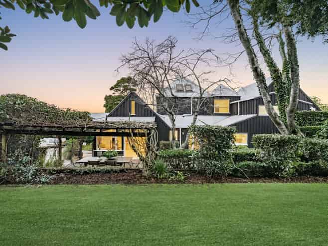 8 Loch Street, Remuera