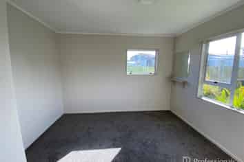 9a Greers Road, Weymouth