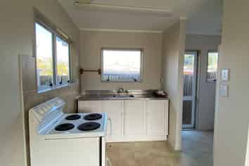 9a Greers Road, Weymouth