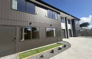 8C Primrose Place, Manurewa
