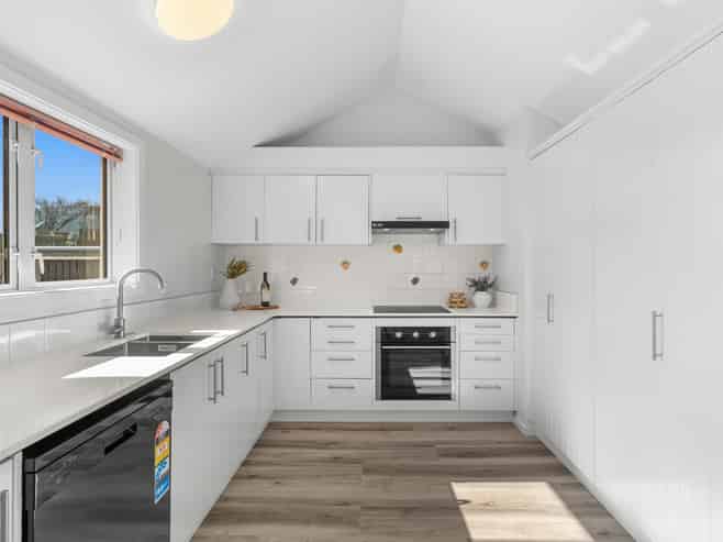 25 Rutherglen Avenue, Ilam