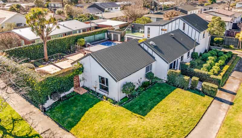 25 Rutherglen Avenue, Ilam