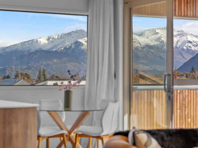 7 Tuke Lane, Wanaka