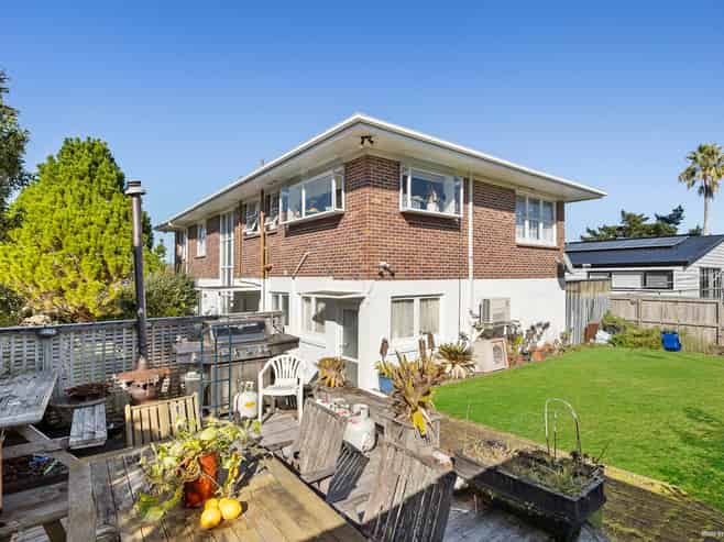 12A Rarangi Road, Saint Heliers