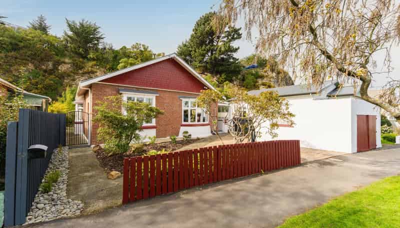 13 Rona Street, Saint Kilda