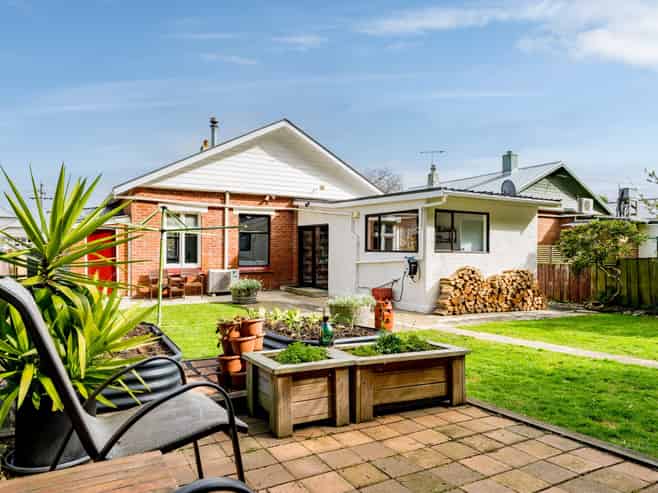 13 Rona Street, Saint Kilda