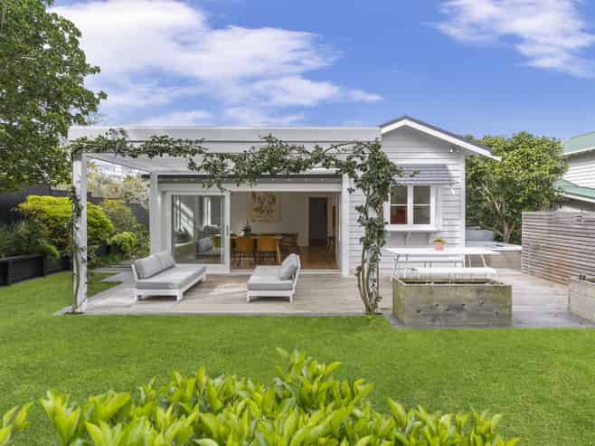 202 Queen Street, Northcote Point