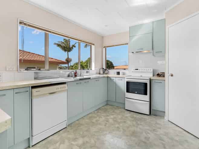 13 Elm Place, Tikipunga