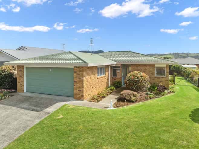13 Elm Place, Tikipunga