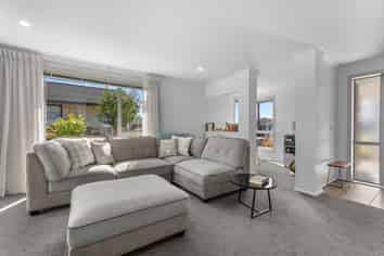 82 Barbados Way, One Tree Point