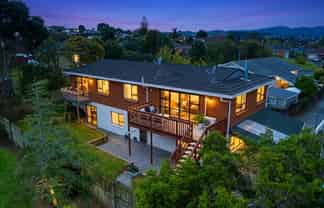 2/12 Grimshaw Place, Henderson