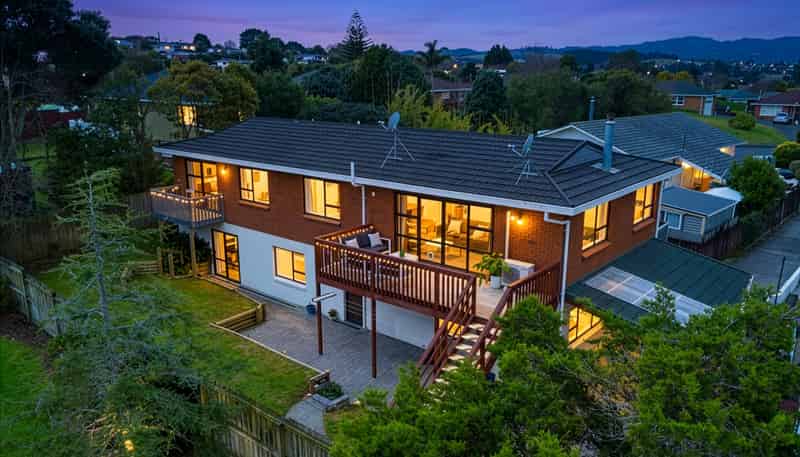 2/12 Grimshaw Place, Henderson