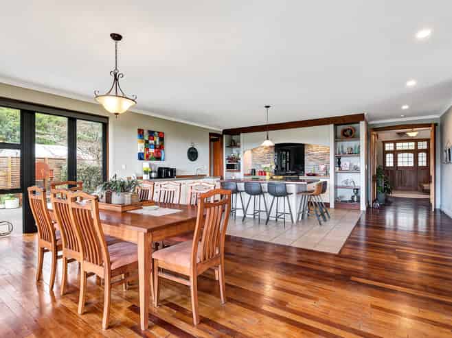 1248 Egmont Road, Egmont Village