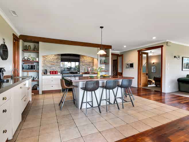 1248 Egmont Road, Egmont Village
