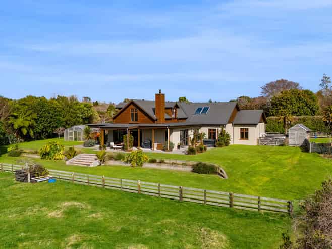 1248 Egmont Road, Egmont Village