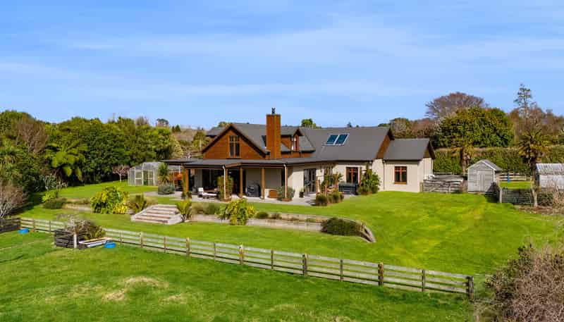 1248 Egmont Road, Egmont Village