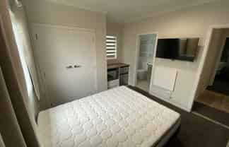 2B/19 Hibiscus Avenue, Hamilton Lake