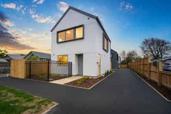 1/569 Hereford Street, Linwood