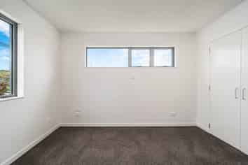 1/569 Hereford Street, Linwood
